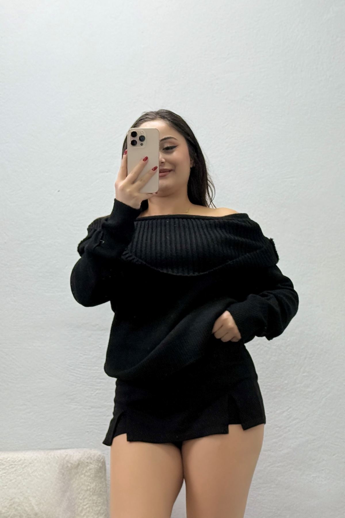 Kadın Madonna Yaka Triko Kazak Siyah