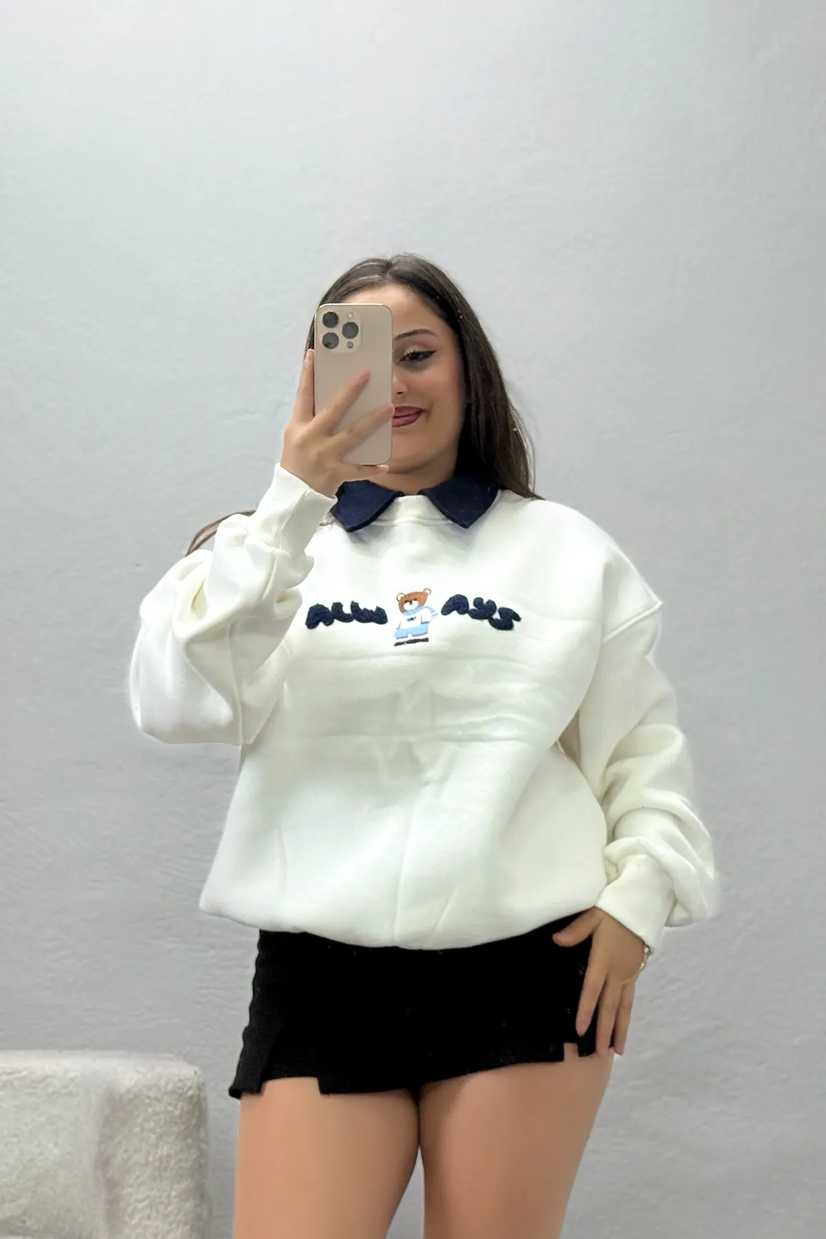 Kadın Polo Yaka Nakışlı 3 İplik Şardonlu Sweat Beyazlacivert