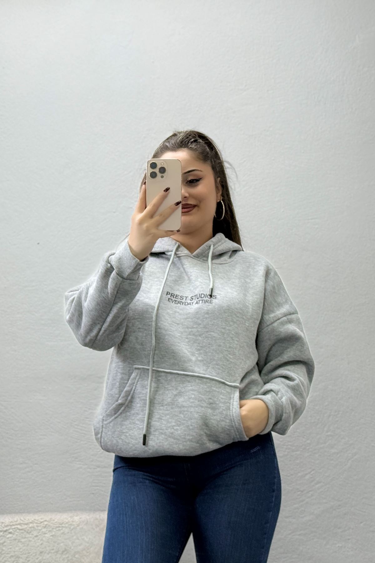 Kadın Kapşonlu Baskılı Sweat Gri